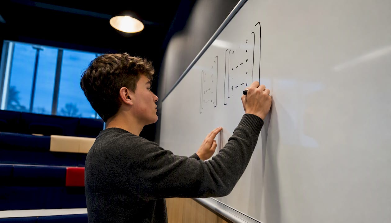 Further Maths: Prioritise Three Strong Grades for UK A Level Students